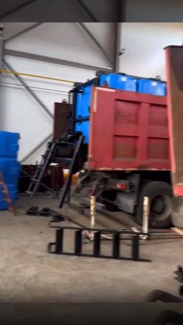 Щетка для мойки барьерных ограждений КДМ (блондинка) на КамАЗ, МАЗ, УРАЛ, Shacman, Howo, Sinotruk