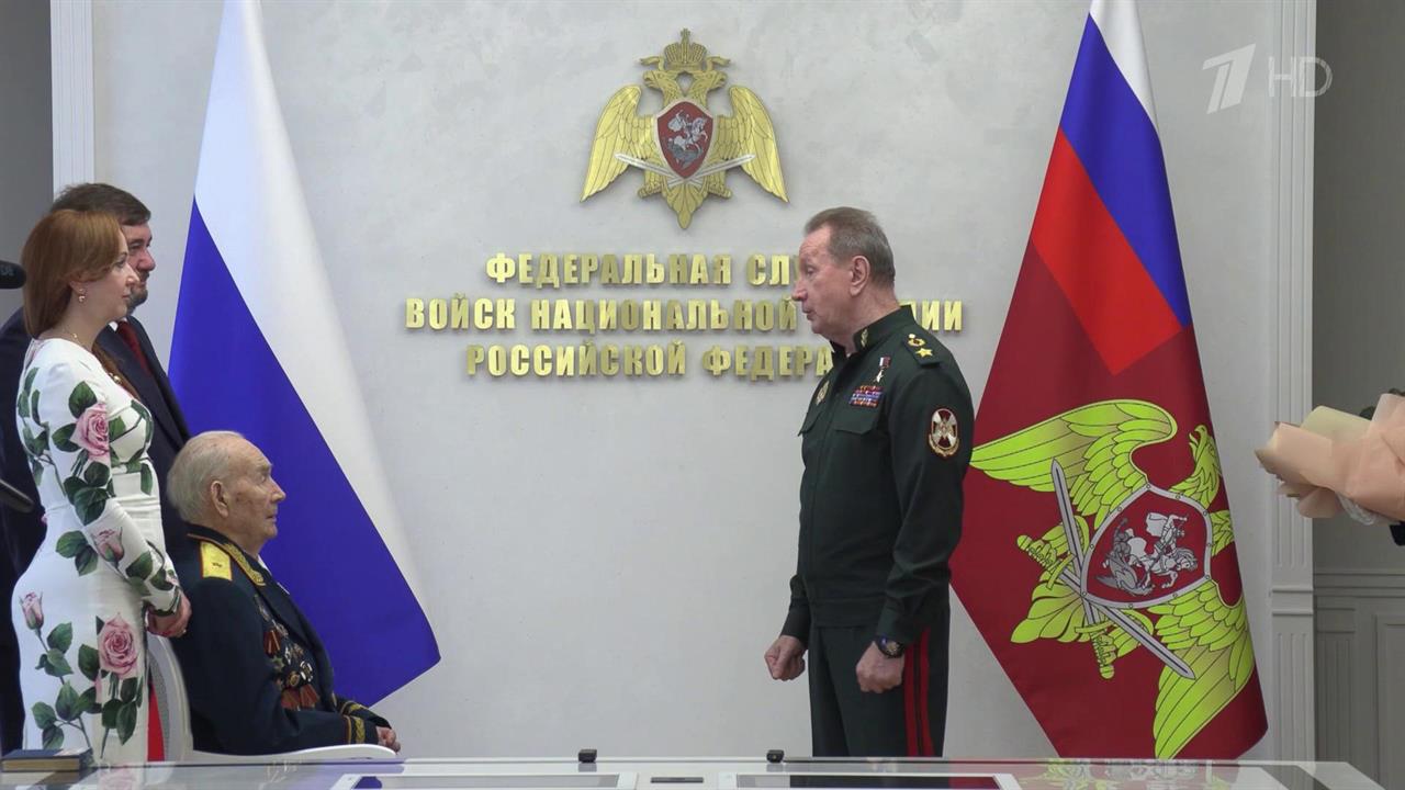 Герою Великой Отечественной войны Евгению Чусову вручили орден Александра Невского