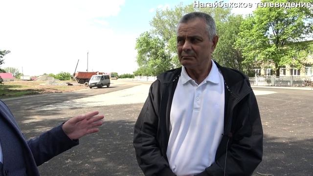 В Гумбейском заасфальтировали улицу Школьную.