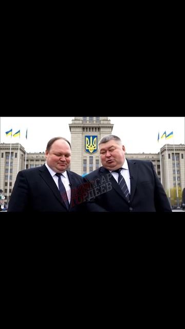 И так со всей укропской гуманитаркой, а потом бандерлоги больные в окопах едят мышей