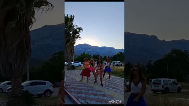 Красивая бачата в красивом месте 💚💚💚