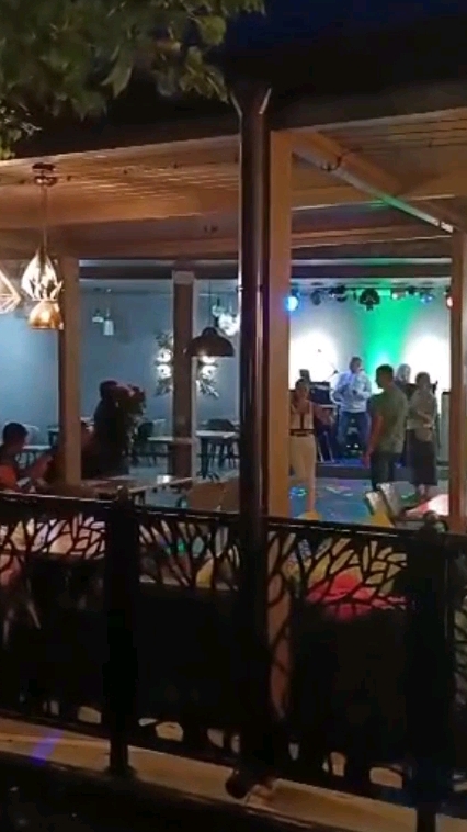 Прогулка. Как жаль что не могу ходить...🚶