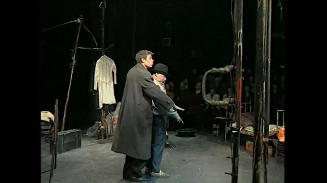 Телевизионная  версия спектакля "Театра  на  Литейном" "Сторож" Г.Пинтер, режиссер Ю.Бутусов. 2  акт