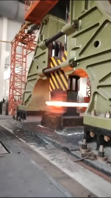 Штамповочный молот с МПЧ 18 тонн