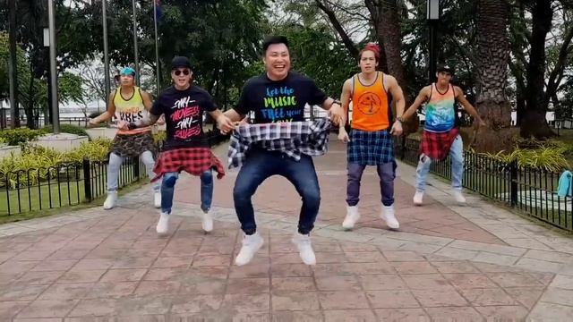 DURA by Daddy Yankee  Zumba