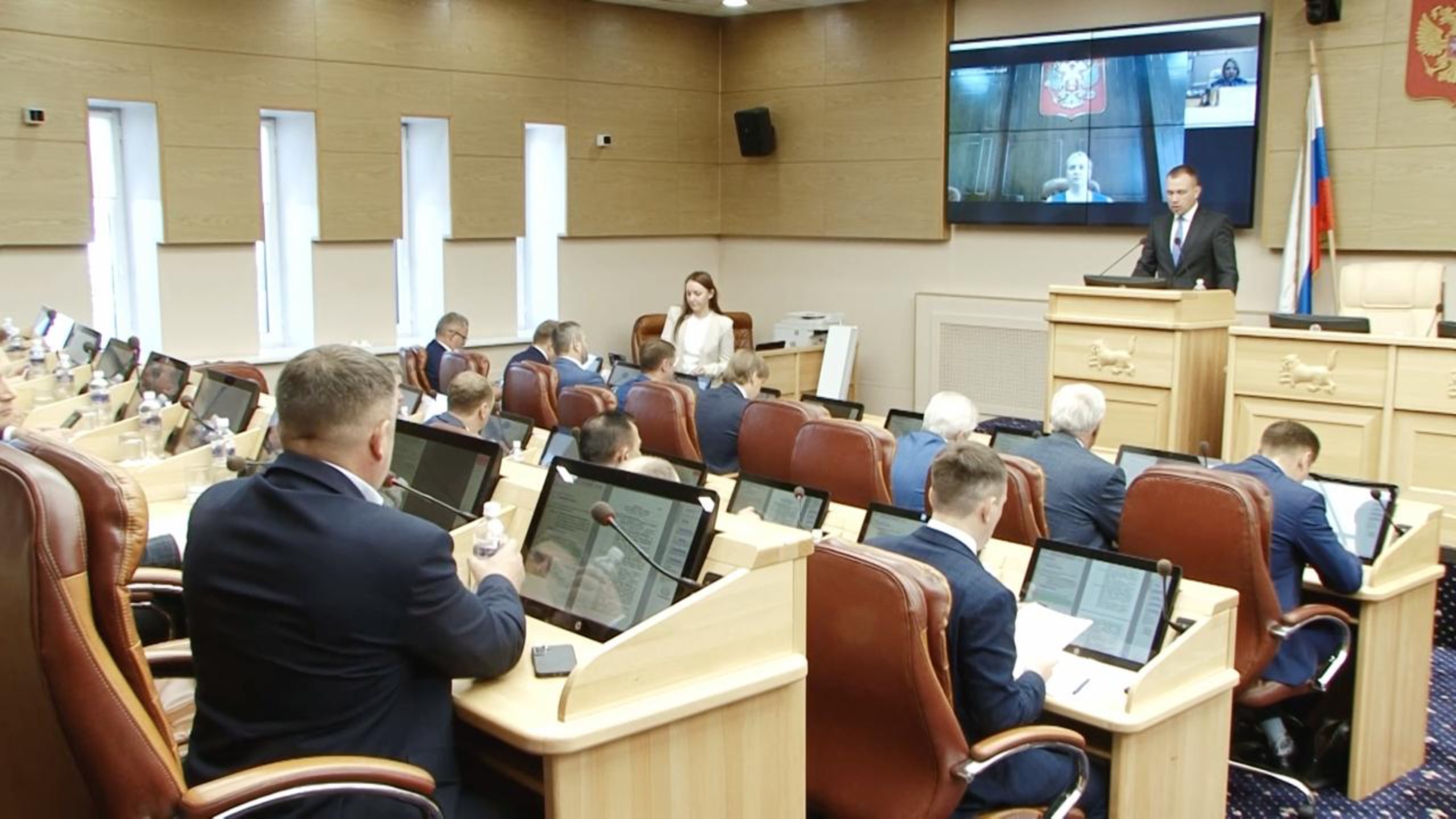 Руководители фракций Заксобрания региона подвели итоги сезона