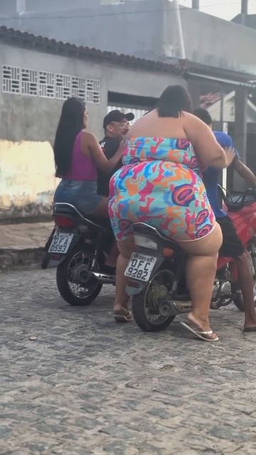 Выдержит мопед ее?