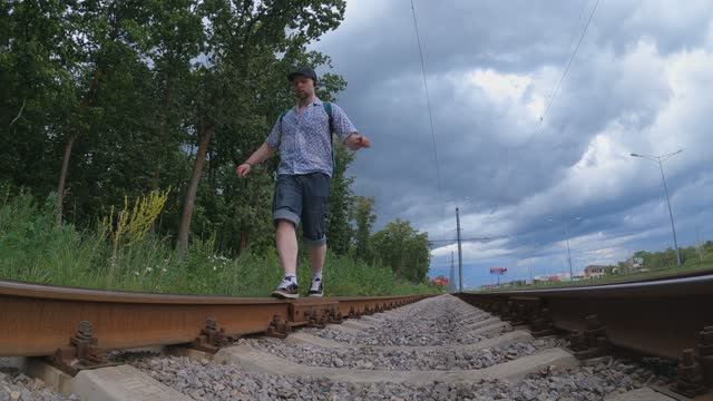 Жим лежа на уличном тренажере + Баланс на рельсах & Лес #воркаут