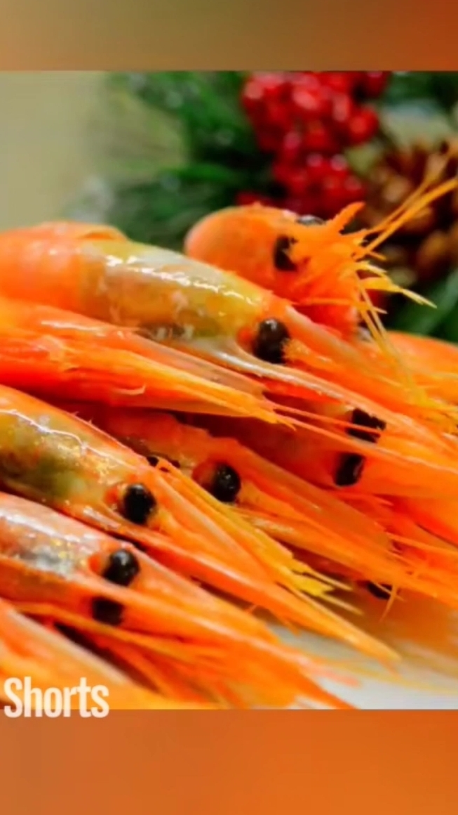 Жареные креветки с чесноком и маслом. Креветки к пенному. #shorts