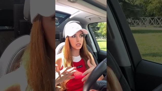 Юля Ефременкова: Не люблю детские площадки 😠