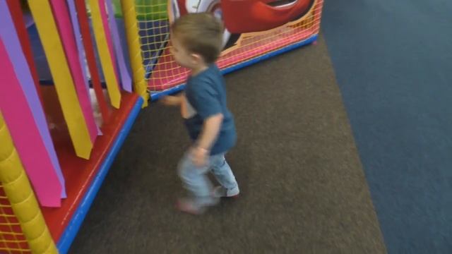 Рома и Диана ★ Эпицентр Оболонь Киев детская комната kid's entertainment room