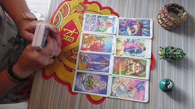 Как вас видит, ваша соперница?