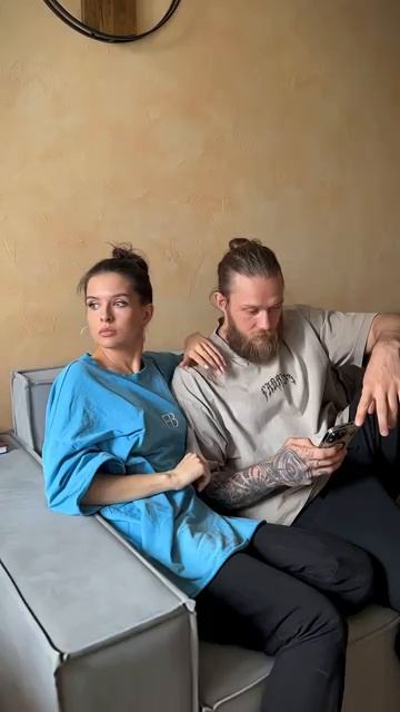 Накурились))))))