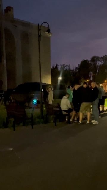 Движ с караоке в Пролетарском районе Донецка в парке им. Горького