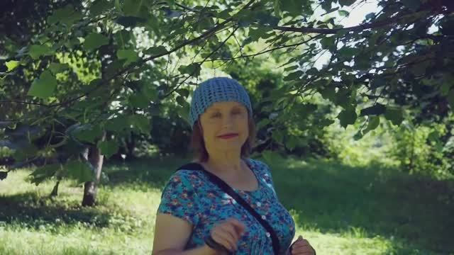 Учусь вязать крючком - ажурная шапочка