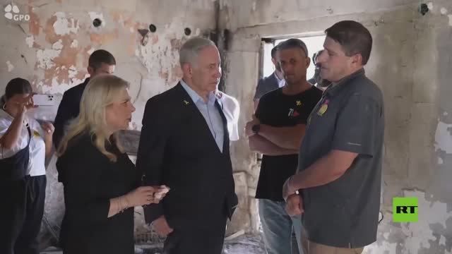 نتنياهو يزور كيبوتس نير عوز بغلاف غزة للمرة الأولى منذ أكتوبر 2023