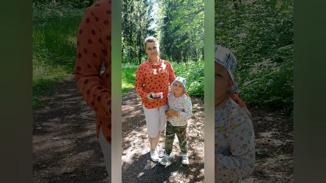 Лесная поляна сказок и ягод