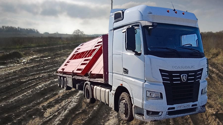 КАМАЗ 54901 по бездорожью / долгая погрузка / сезон отпусков на трассе Р228