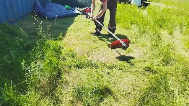 Сегодня много дел, нужно успеть сделать всё.