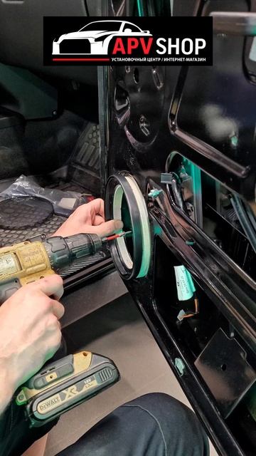 Установка 1 Дин магнитолы передних динамиков #focal и кнопок на руль в #Lada #Niva