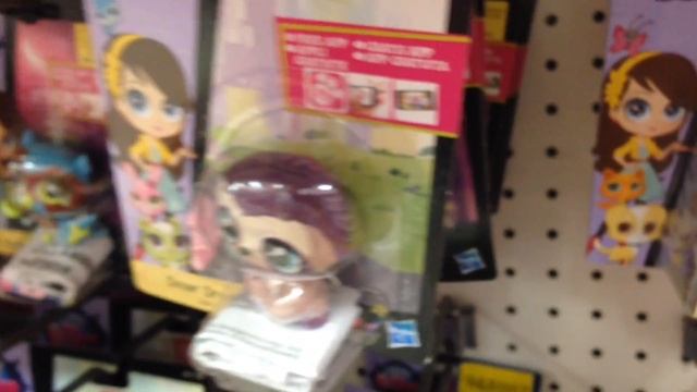 Monster High, Ever After High, Minecraft, My little pony, Littlest pet shop, Миньоны в Toys R Us