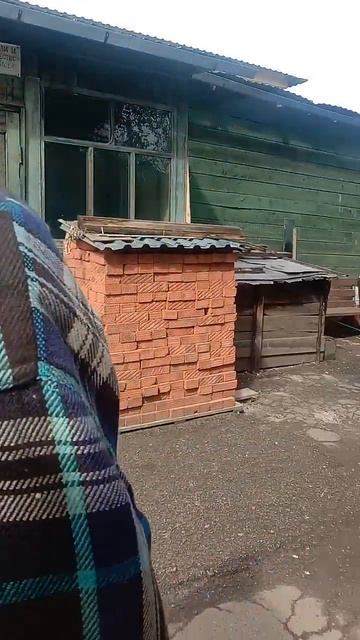 г Барнаул, на Ползунова, установка ограждения для клумбы
