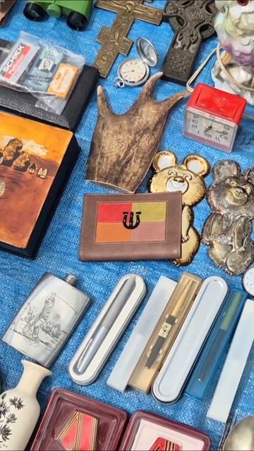 Путешествую по блошиным рынкам России и ищу красивые вещи. Подписывайтесь на канал❤️ #блошиныйрынок