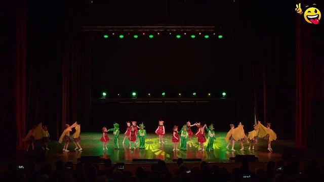 На полянке - Студии: Неваляшки, Крепыши, Миксики