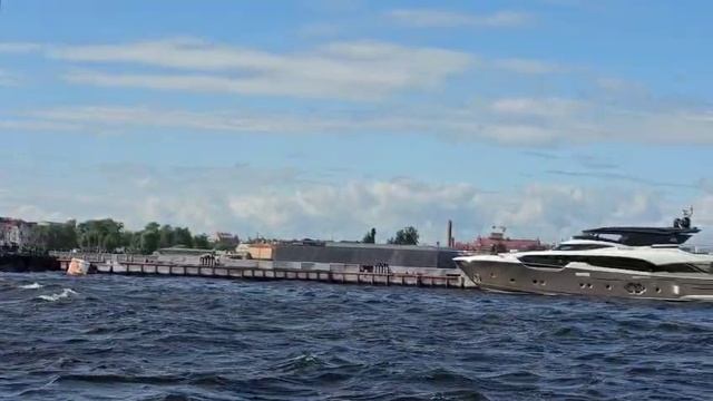 Питер, почти наводнение на Неве