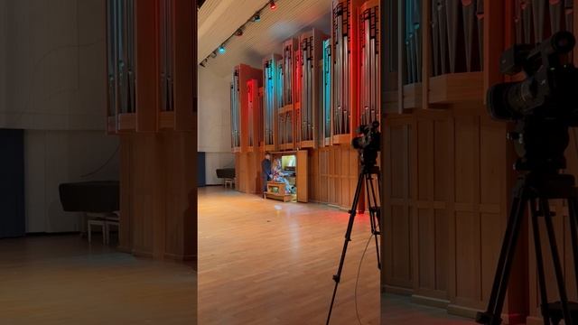 И. С. Бах « Wir glauben all’ an einen Gott» BWV 680 - Олеся Кравченко (орган)