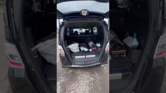 HONDA FREED SPIKE 2012