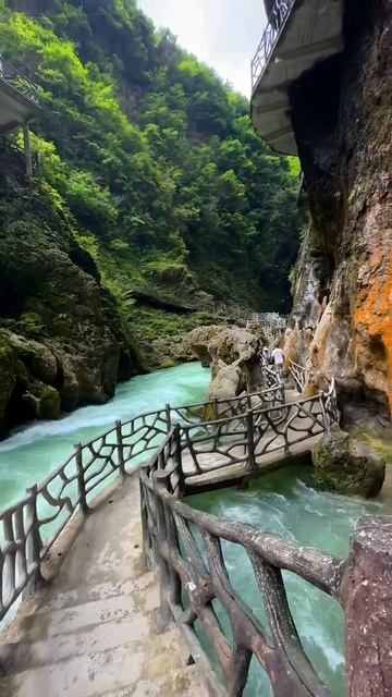 Гранд-каньон Тенггер, Китай