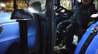 Внук тестирует новый трактор