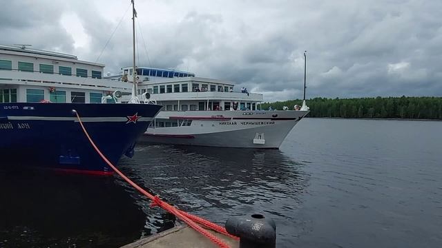 теплоходы