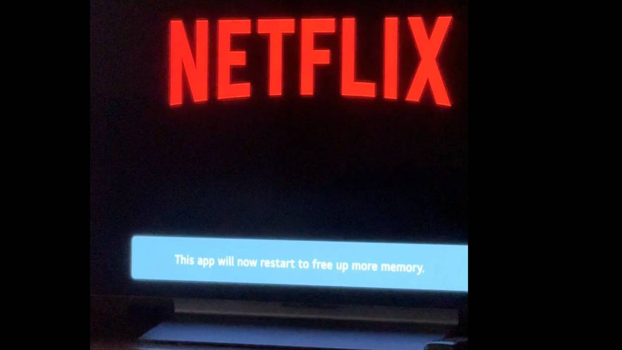 Ошибка "This app will now restarts to free up more memory"