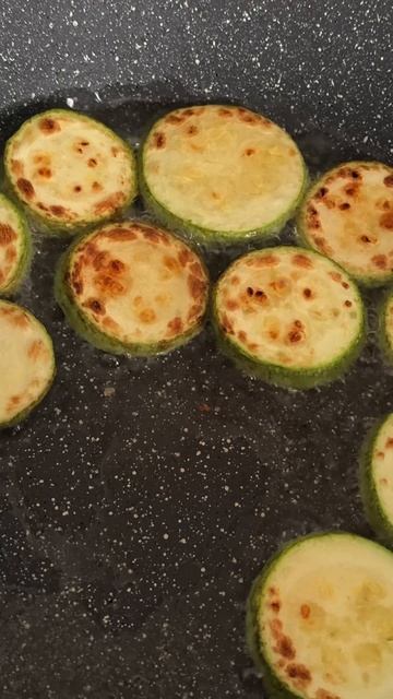 Кабачки в уксусно-чесночном соусе
