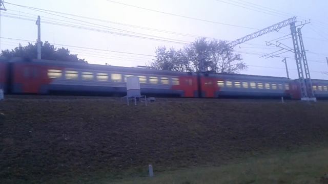 Электропоезда ЭД4М-0489, ЭД4М-0217 и ЭД4М-0157
