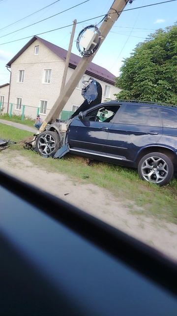 Авария машине конец