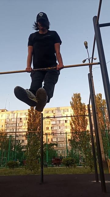 Отжимания на перекладине после 3 -х месячной паузы. Ломаю себя заново!