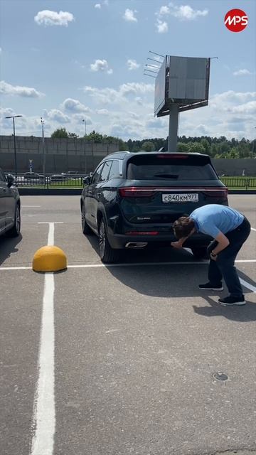 Geely Okavango против Soueast S09: открываем багажник кроссоверов одним движением...или не откроем?