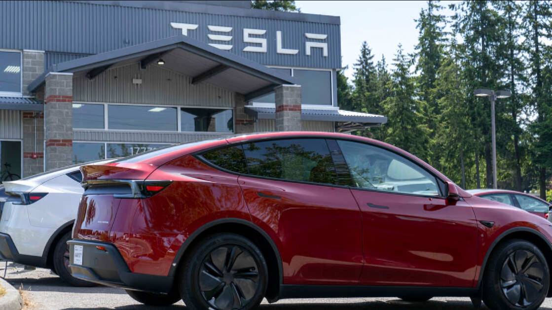 Акции Tesla рухнули на фоне заявлений Маска о создании новой партии в США