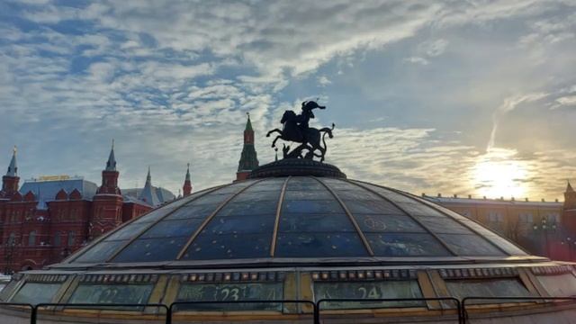 На Манежной площади города Москвы и в Манеже. №7 (1)