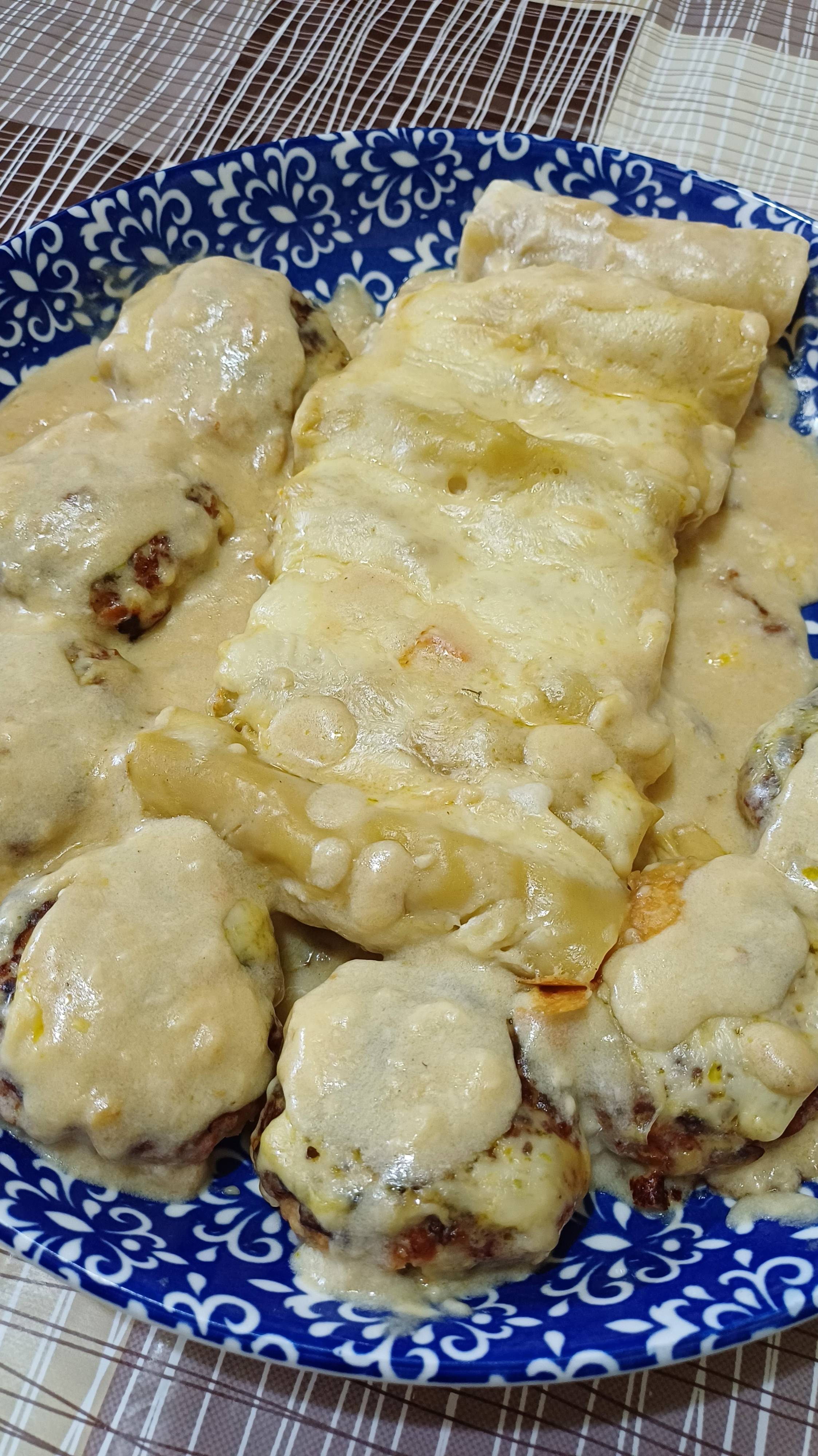 Porto Piatti Cannelloni.