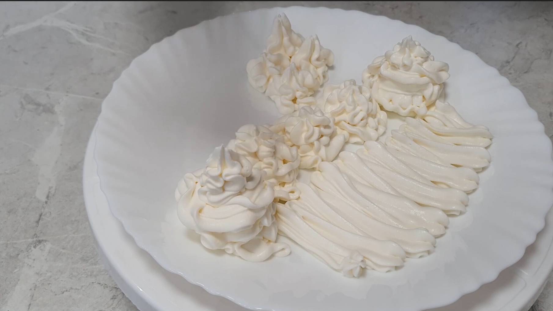 🍦Крем всего из трех ингредиентов.🤗 Рецепт простой, а результат неизменно очень вкусный!🍦