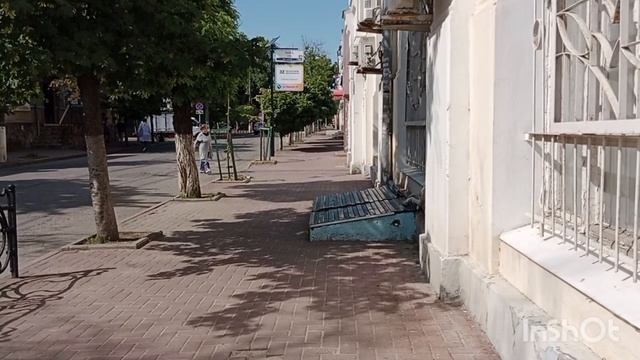 На работу через Парк... "Нехватка" мебели