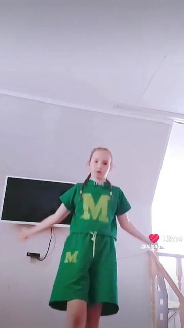 Like_7524638152389184181.mp4