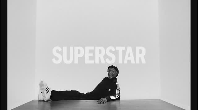 "Легенды не стареют": adidas Originals представляет культовые Superstar с Сэмюэлом Л. Джексоном
