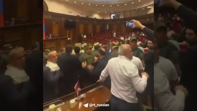 Драка в парламенте Армении.