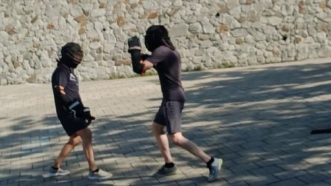 Ножевой бой. Работа по рукам. Потапов Денис и Ванюшин Василий, сборы, Ялта