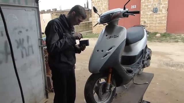 Бюджетный ремонт скутера honda Dio 35. замена датчика топлива, быстро и дешево